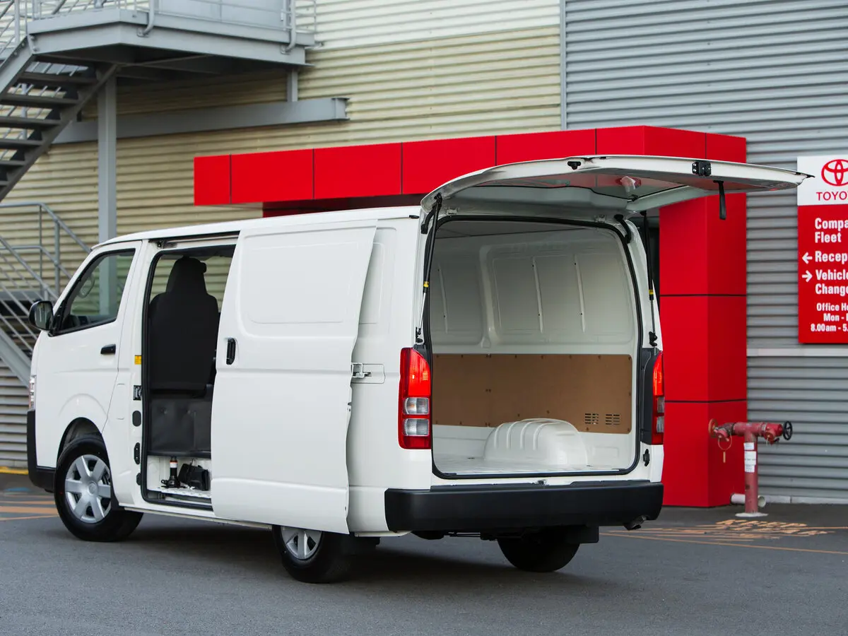 Toyota HiAce H200 Рестайлинг Фургон — сүрөт 3