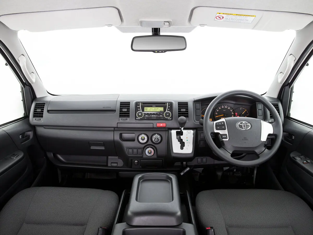 Toyota HiAce H200 Рестайлинг Фургон — сүрөт 4