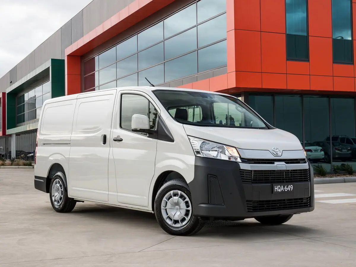 Toyota HiAce H300 Фургон