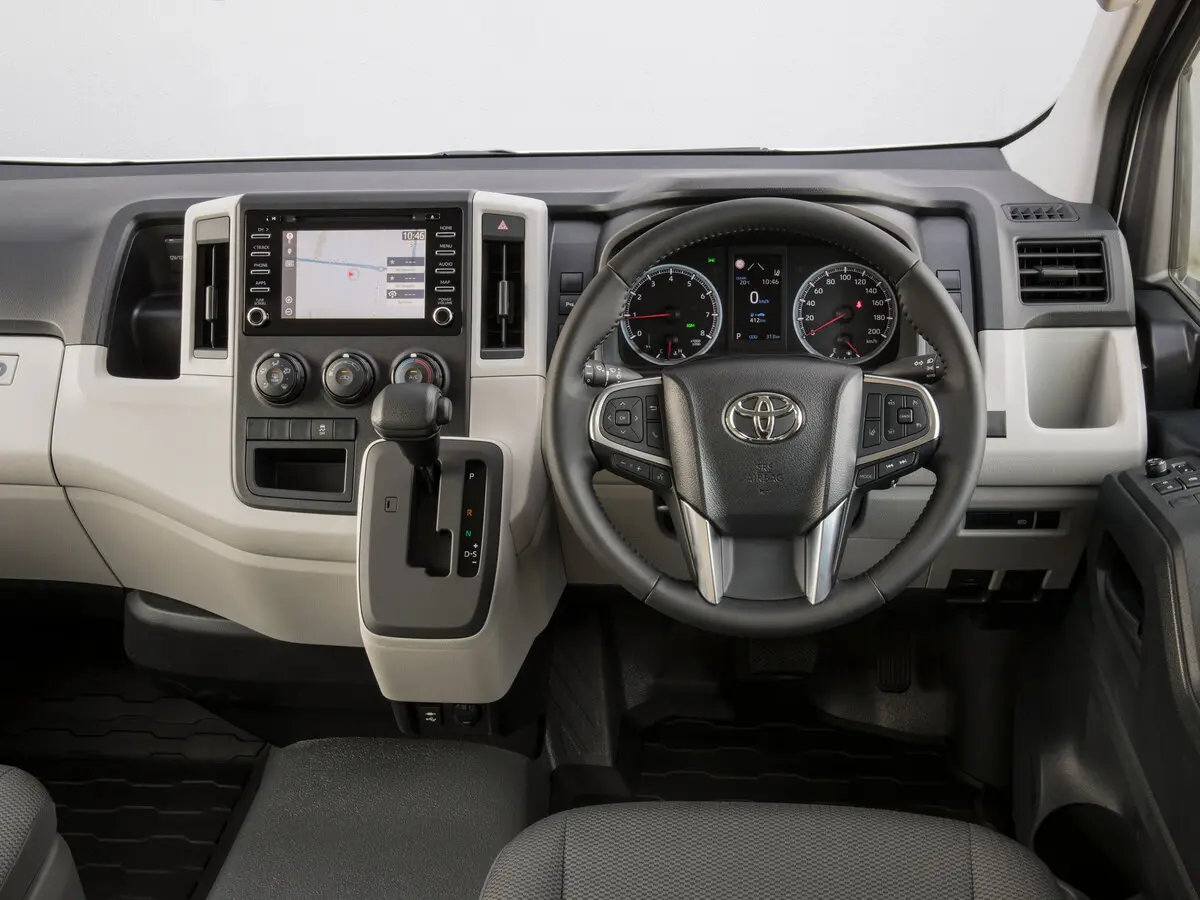 Toyota HiAce H300 Фургон — 照片 5
