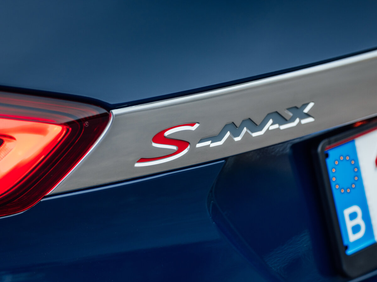 Ford S-MAX II Рестайлинг Минивэн — фото 17