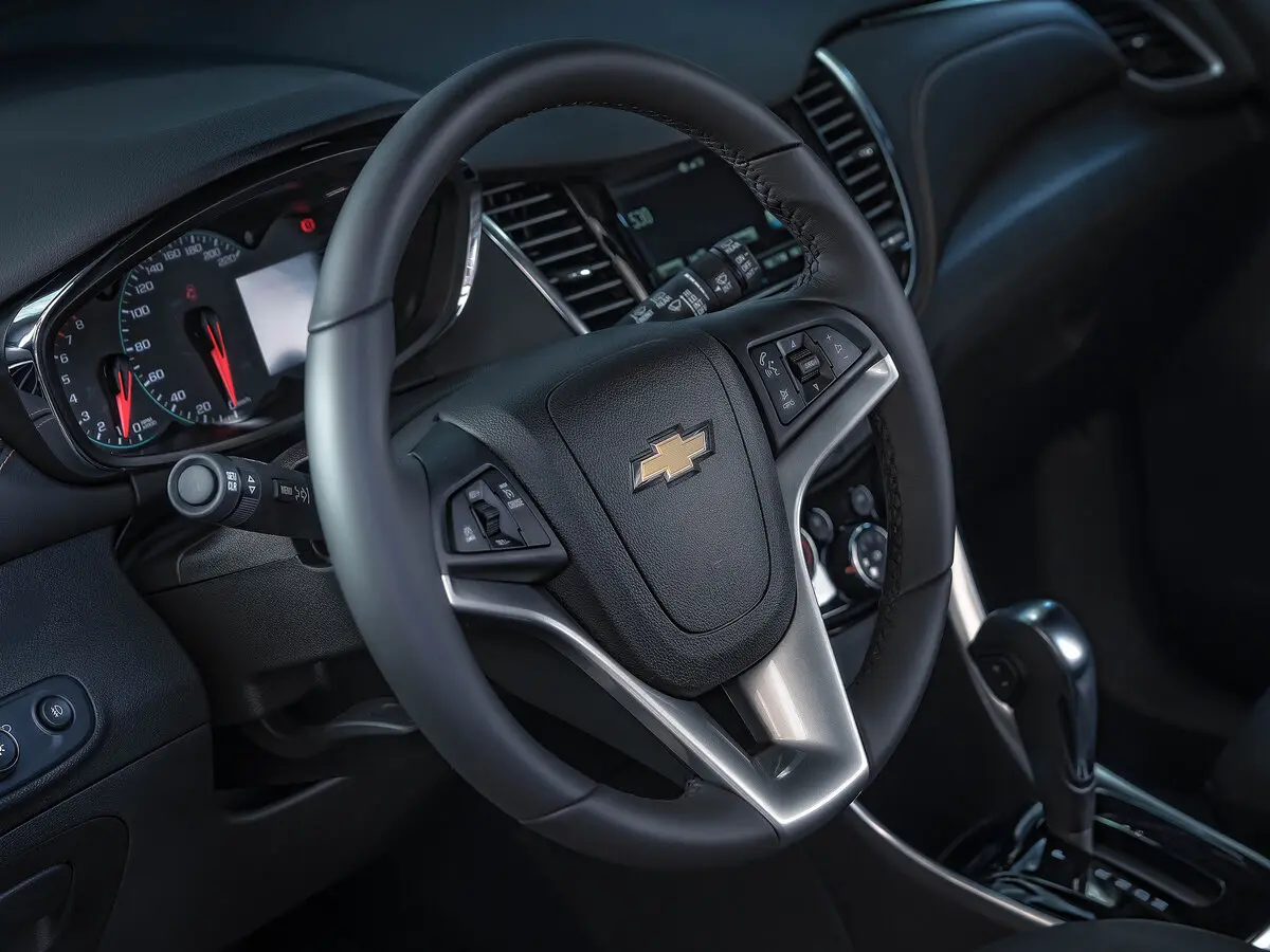 Chevrolet Trax I Рестайлинг Внедорожник 5 дв. — сүрөт 6