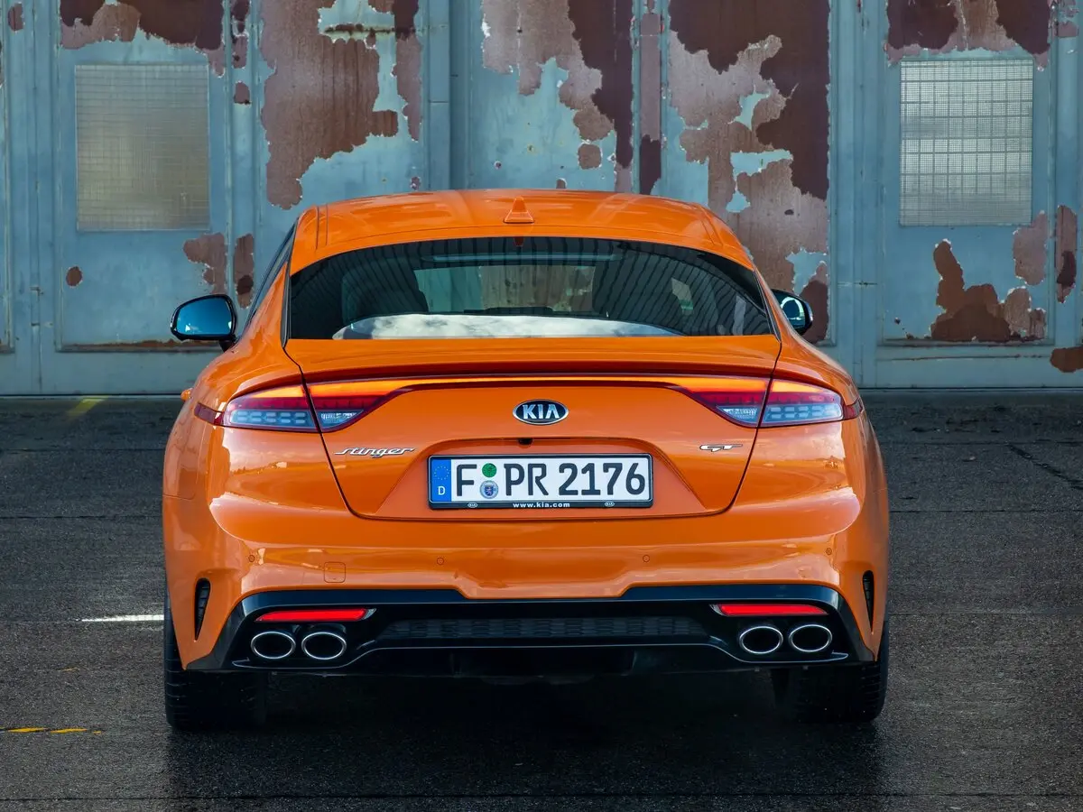 Kia Stinger I Рестайлинг Лифтбек — фото 4