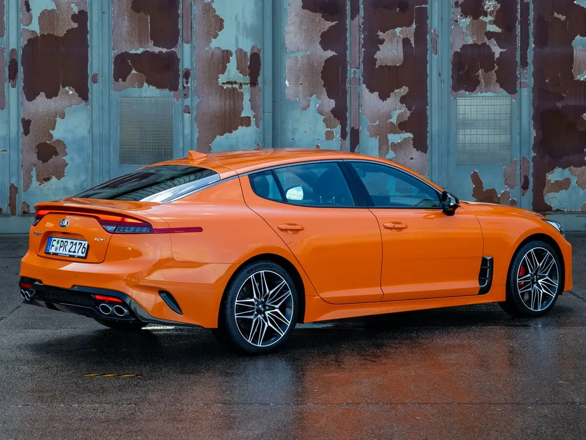 Kia Stinger I Рестайлинг Лифтбек — фото 5