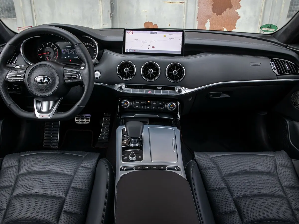 Kia Stinger I Рестайлинг Лифтбек — фото 6