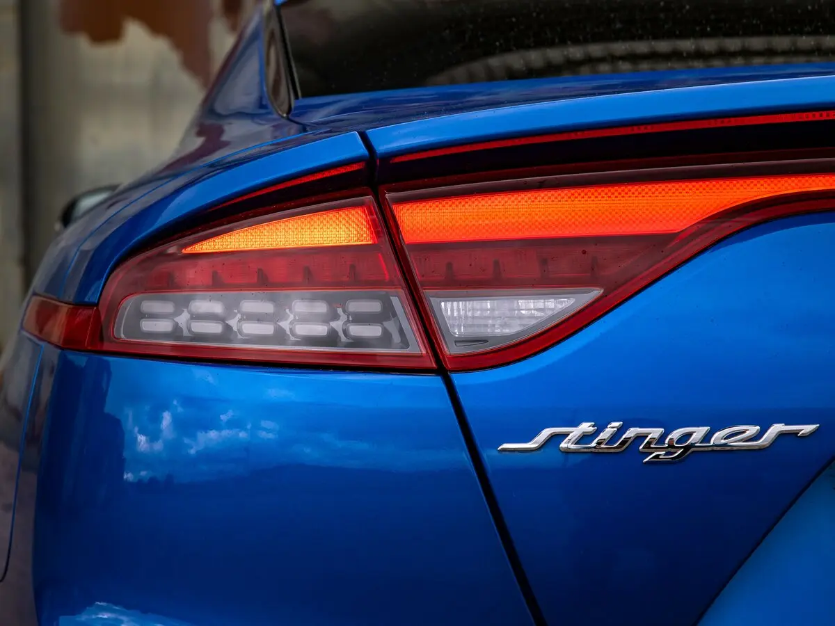 Kia Stinger I Рестайлинг Лифтбек — фото 14