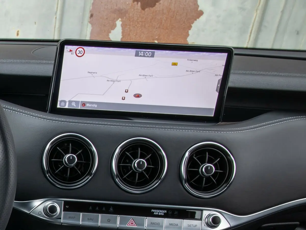 Kia Stinger I Рестайлинг Лифтбек — фото 15
