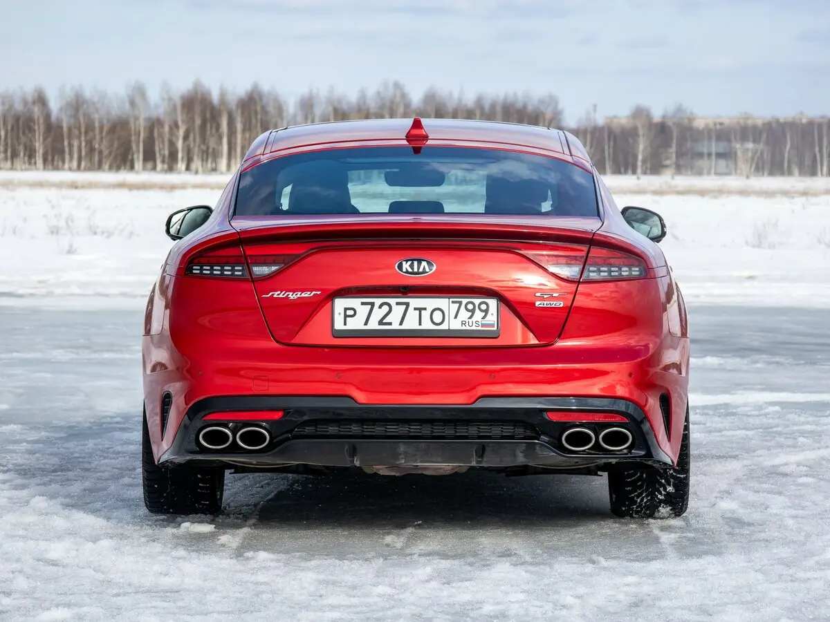 Kia Stinger I Рестайлинг Лифтбек — фото 20