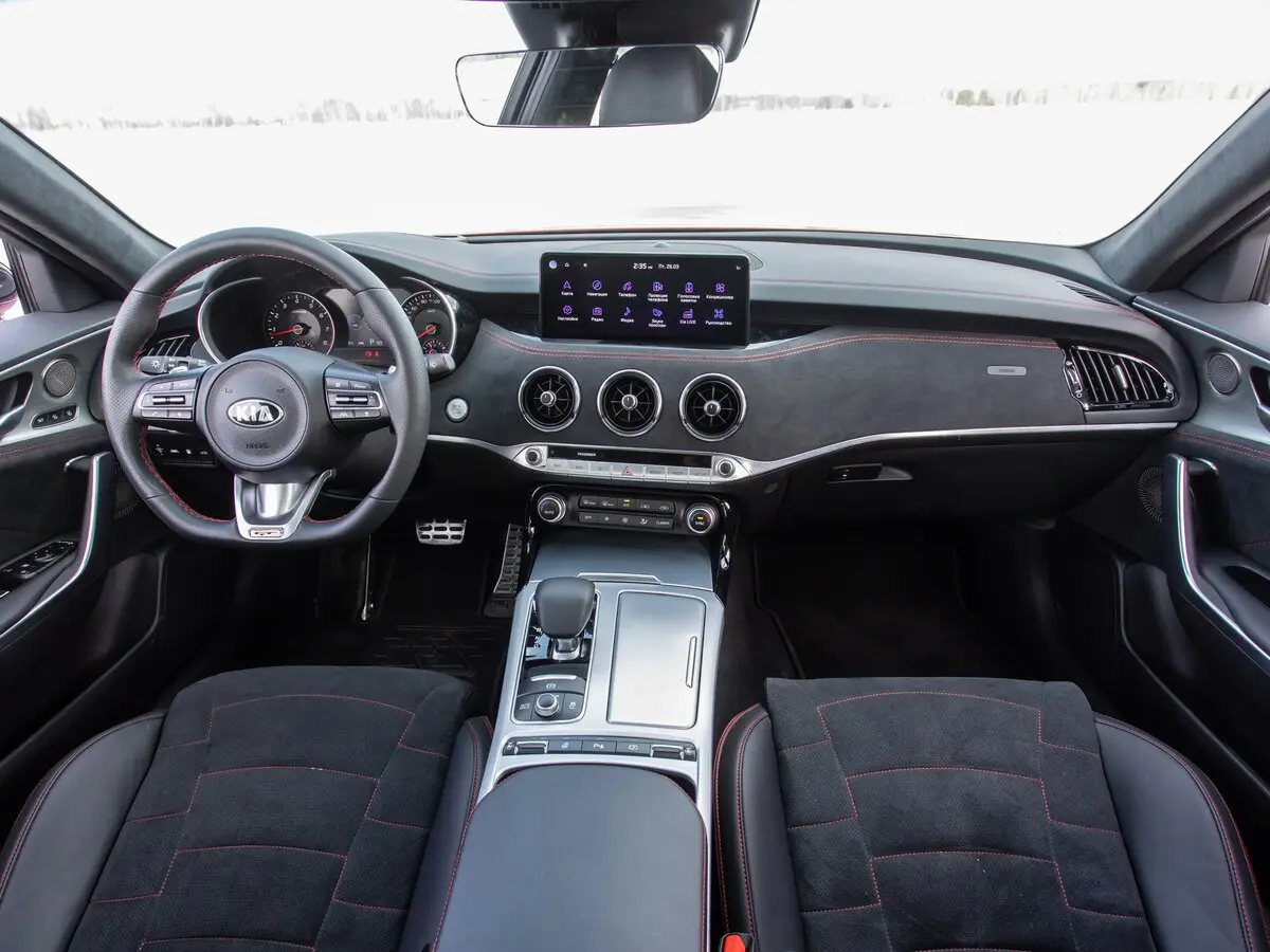 Kia Stinger I Рестайлинг Лифтбек — фото 22