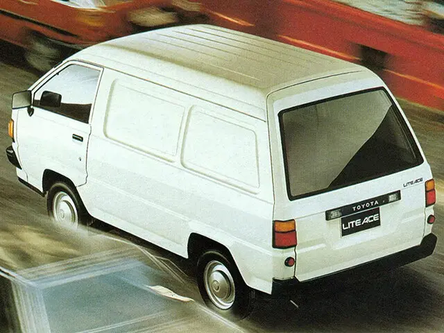 Toyota Lite Ace III Фургон — фото 2