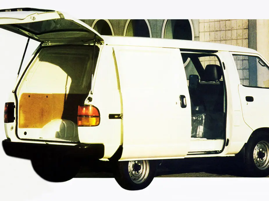 Toyota Lite Ace IV Фургон — фото 3