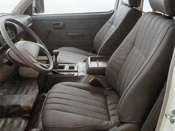 Toyota Lite Ace IV Фургон — фото 5