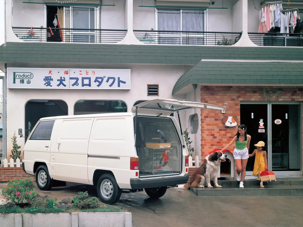 Mitsubishi Delica II Фургон — photo 2