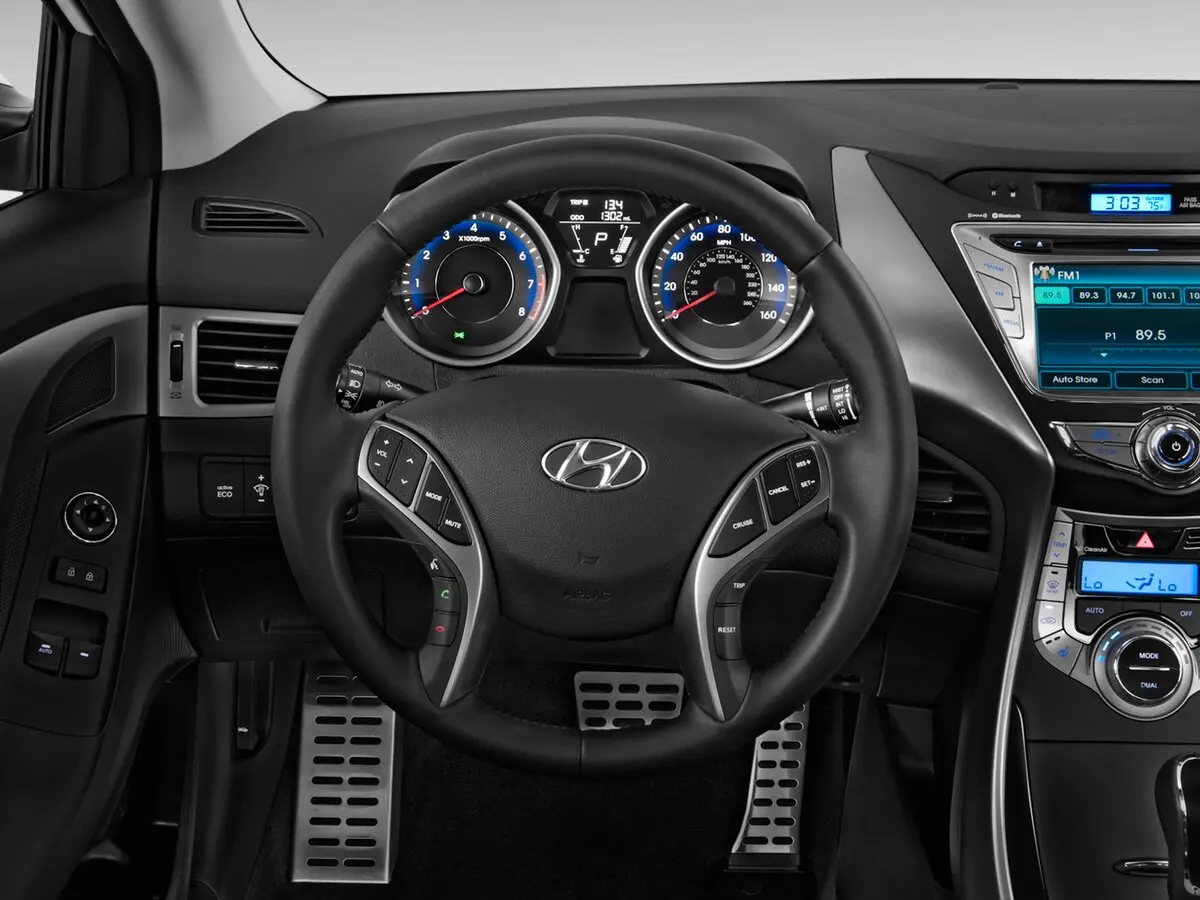 Hyundai Avante V Купе — фото 7