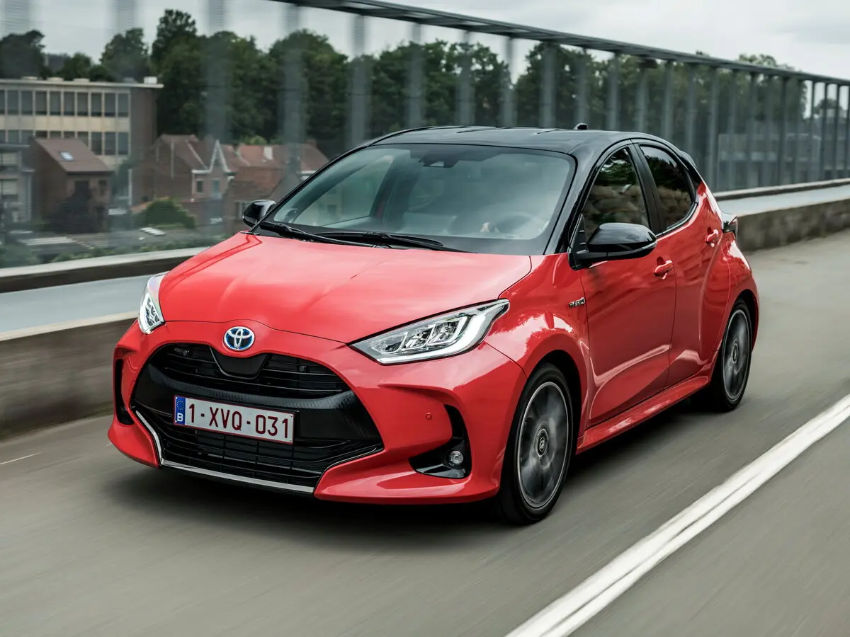 Toyota Yaris IV Хэтчбек 5 дв.