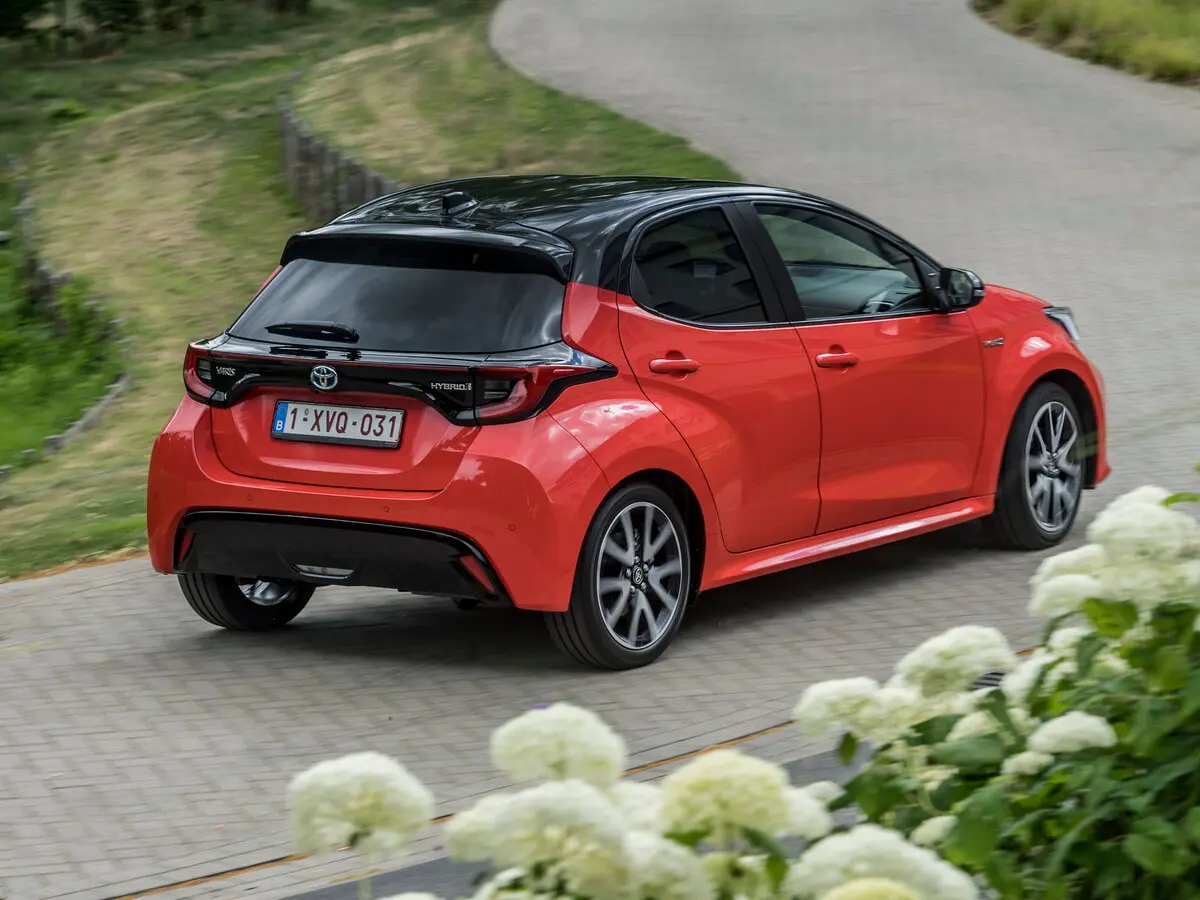 Toyota Yaris IV Хэтчбек 5 дв. — сүрөт 5