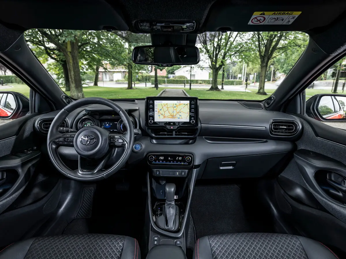 Toyota Yaris IV Хэтчбек 5 дв. — сүрөт 6