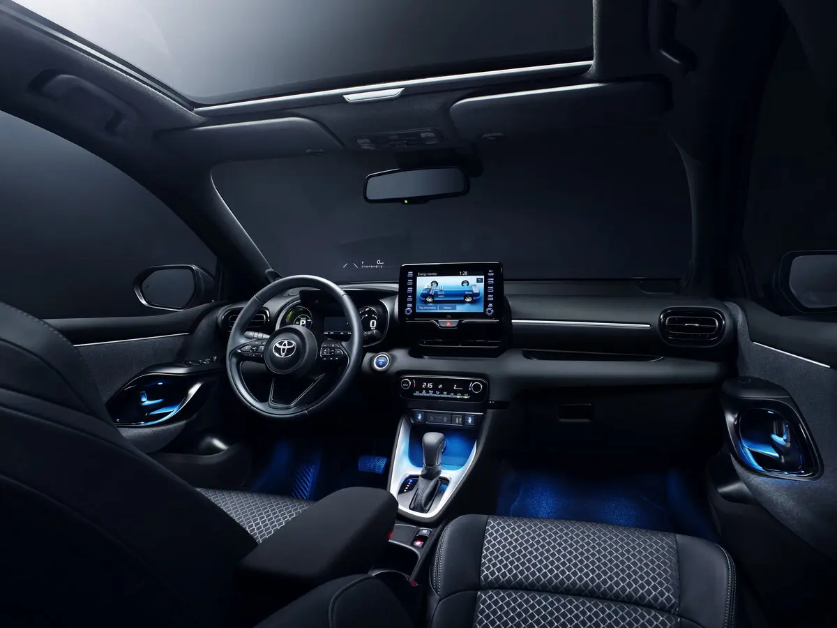 Toyota Yaris IV Хэтчбек 5 дв. — сүрөт 7