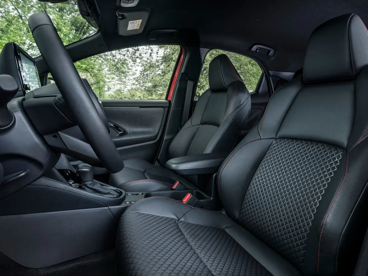 Toyota Yaris IV Хэтчбек 5 дв. — сүрөт 8