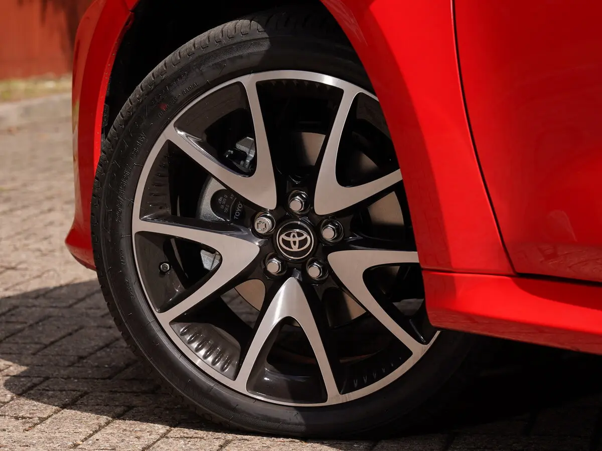 Toyota Yaris IV Хэтчбек 5 дв. — сүрөт 17