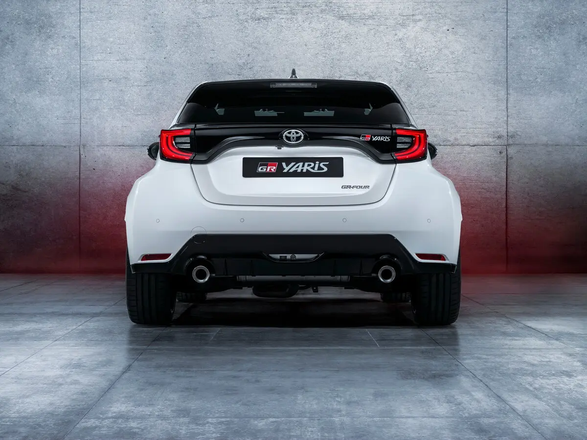 Toyota Yaris IV Хэтчбек 3 дв. GR — сүрөт 4
