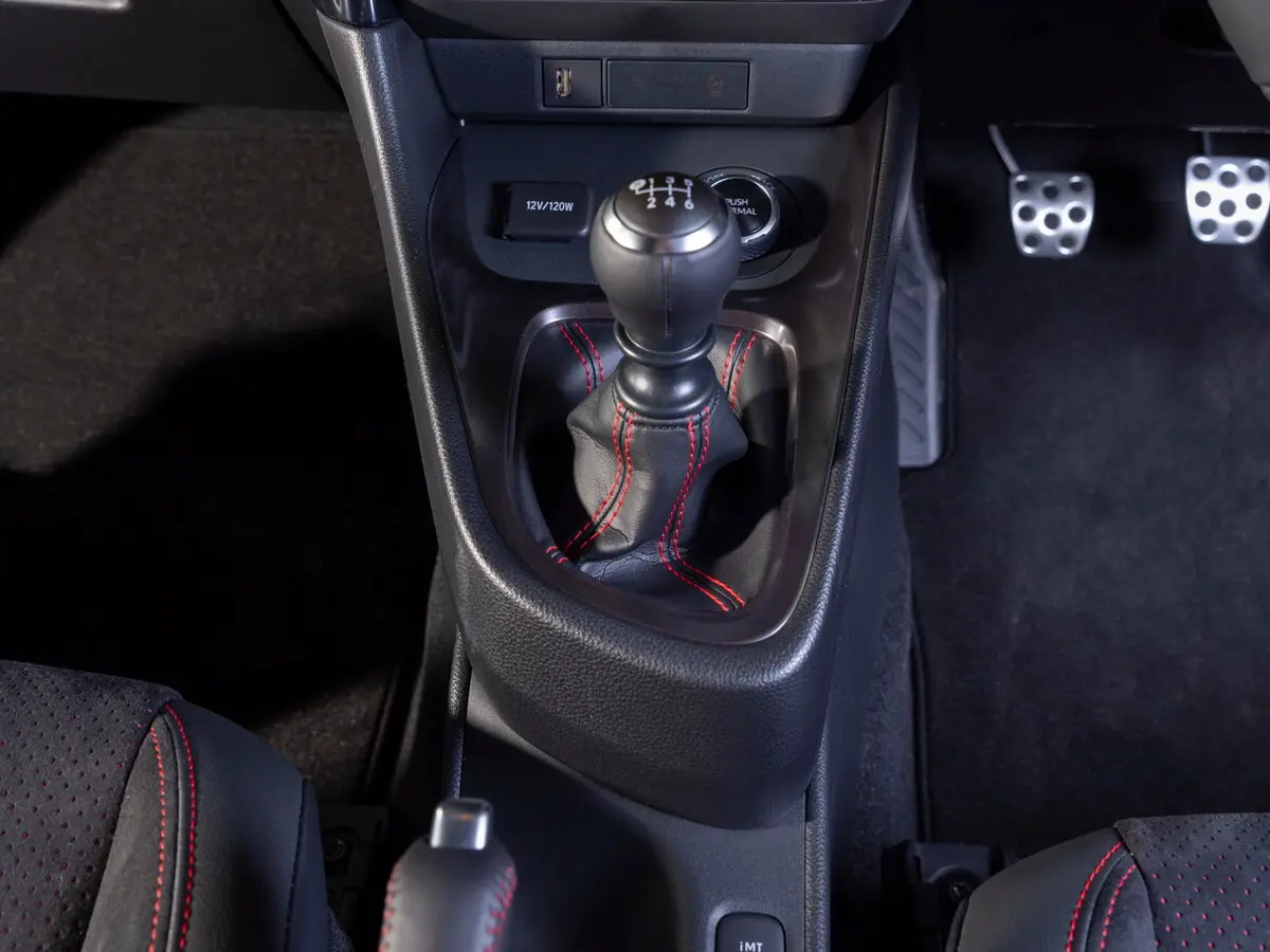 Toyota Yaris IV Хэтчбек 3 дв. GR — сүрөт 12