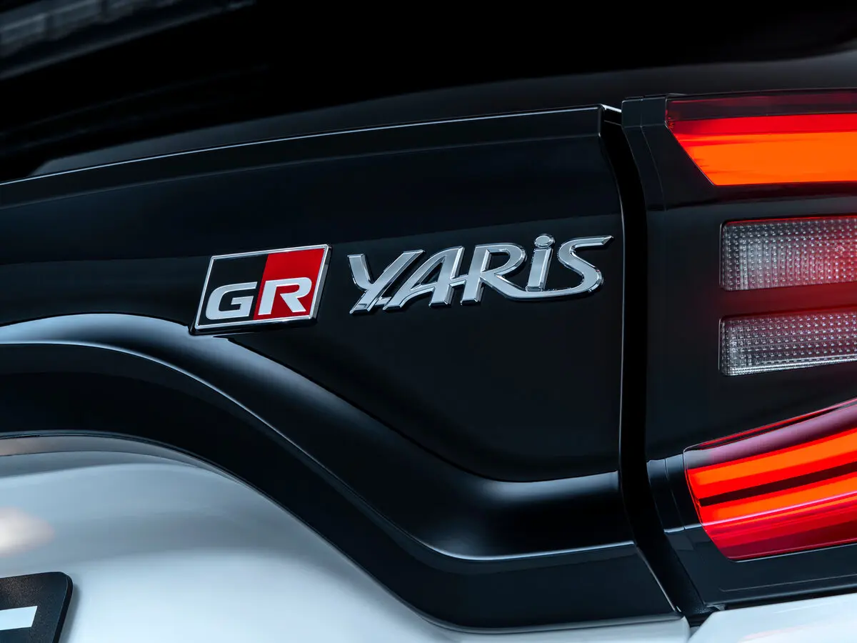 Toyota Yaris IV Хэтчбек 3 дв. GR — сүрөт 16