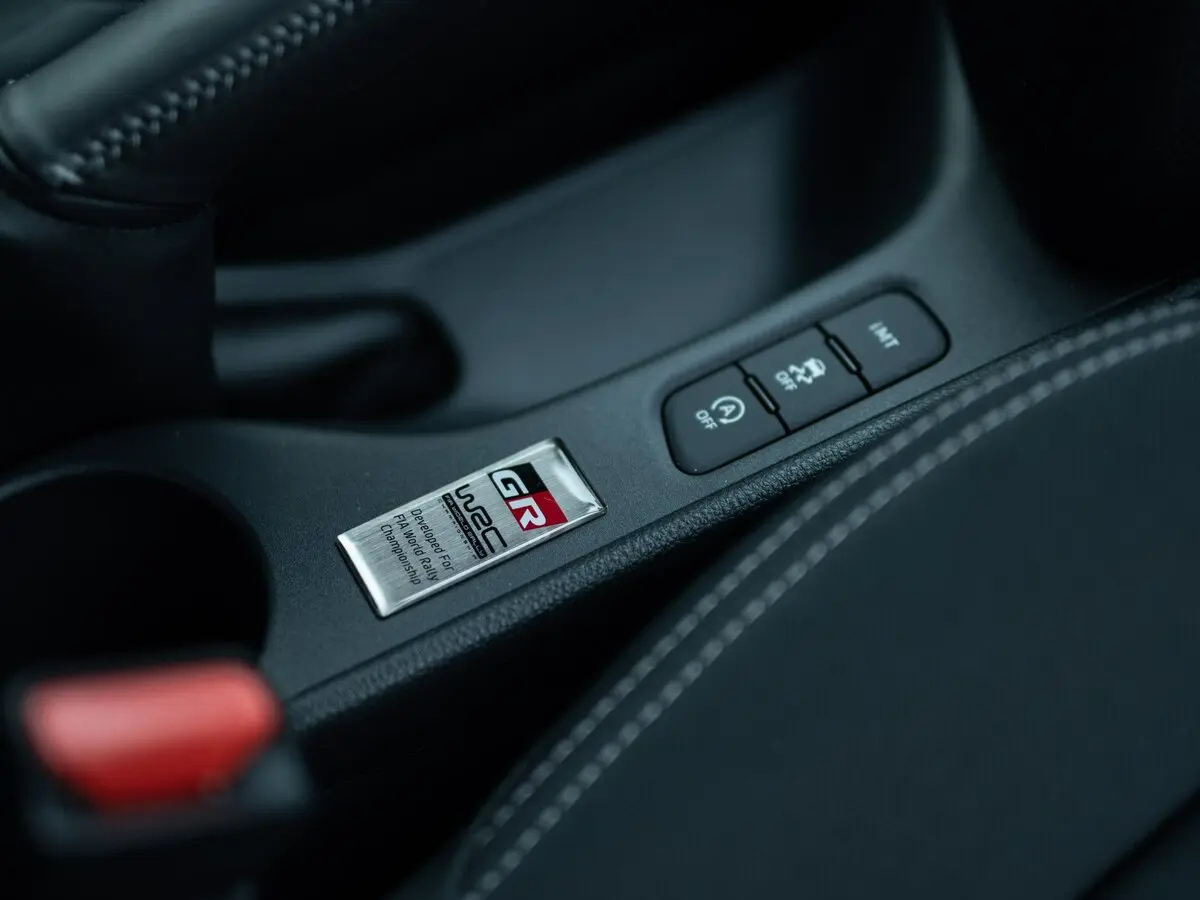Toyota Yaris IV Хэтчбек 3 дв. GR — сүрөт 17