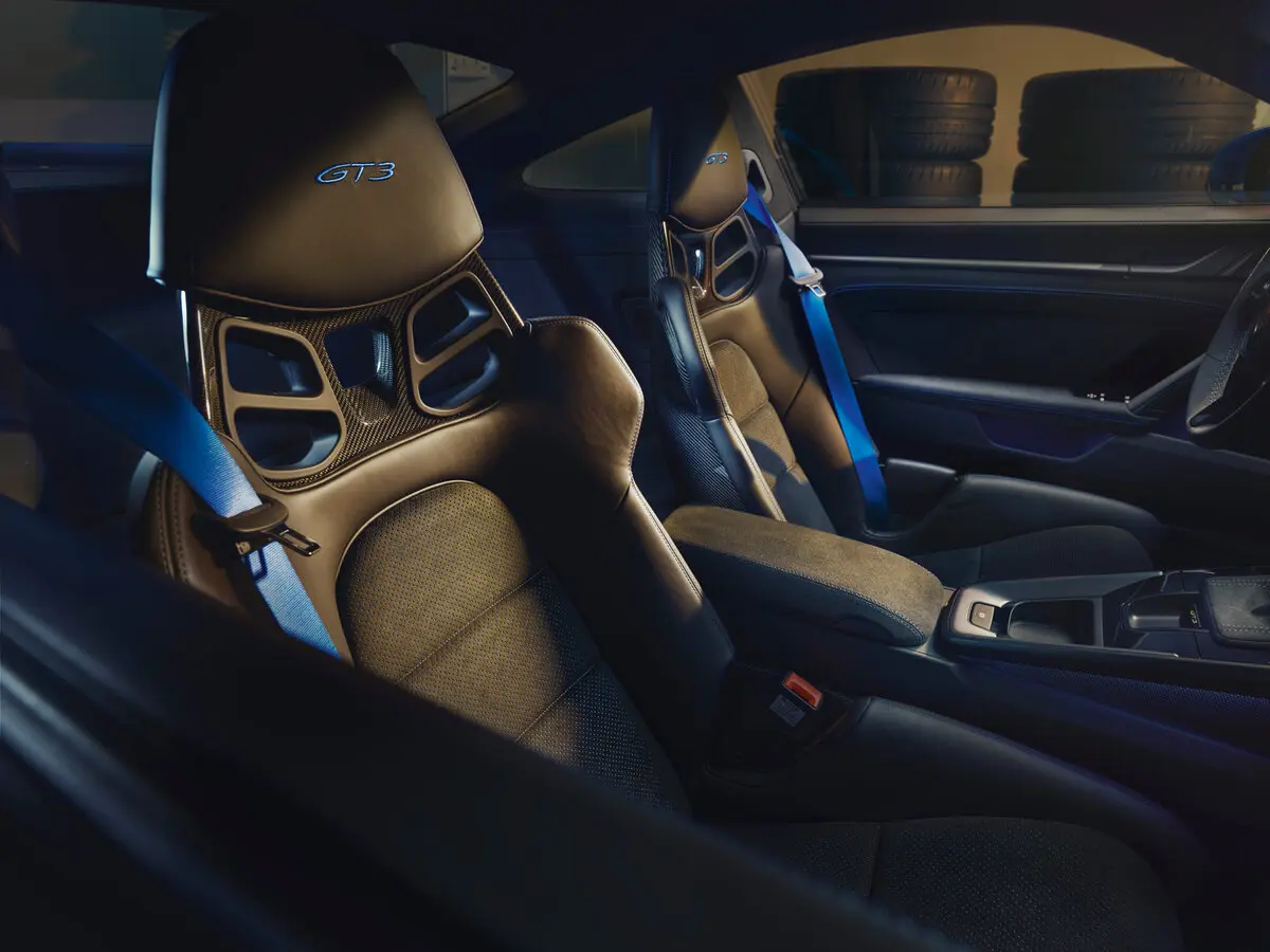 Porsche 911 GT3 992 Купе — сүрөт 13