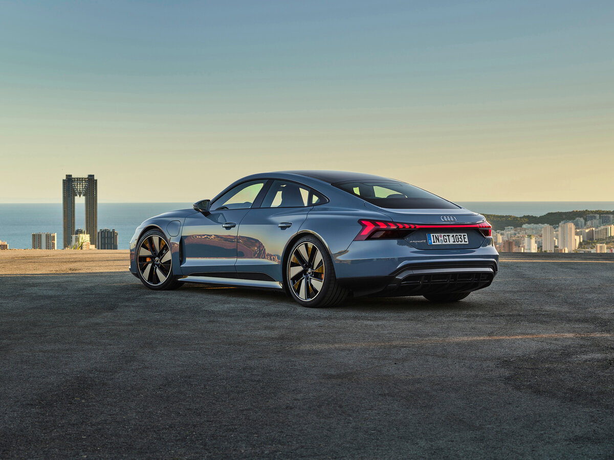 Audi e-tron GT I Седан