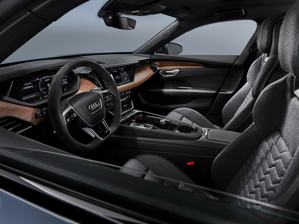 Audi e-tron GT I Седан