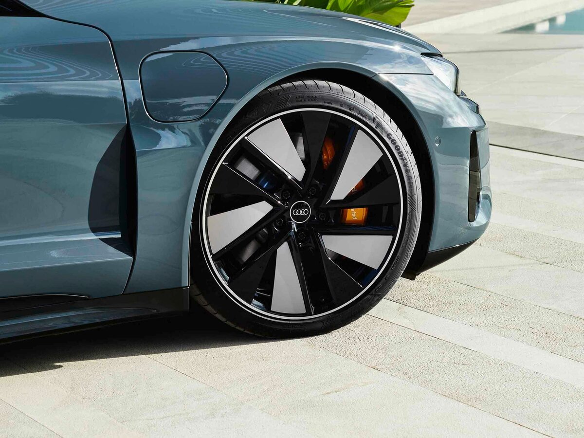 Audi e-tron GT I Седан