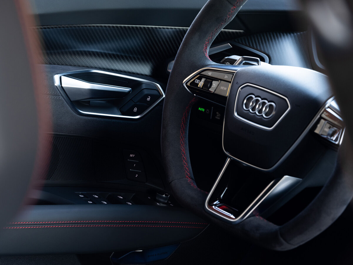 Audi RS e-tron GT I Седан