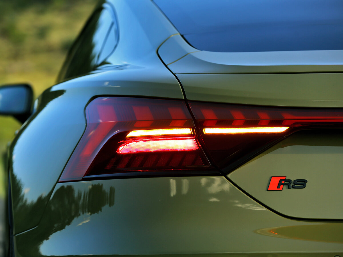 Audi RS e-tron GT I Седан