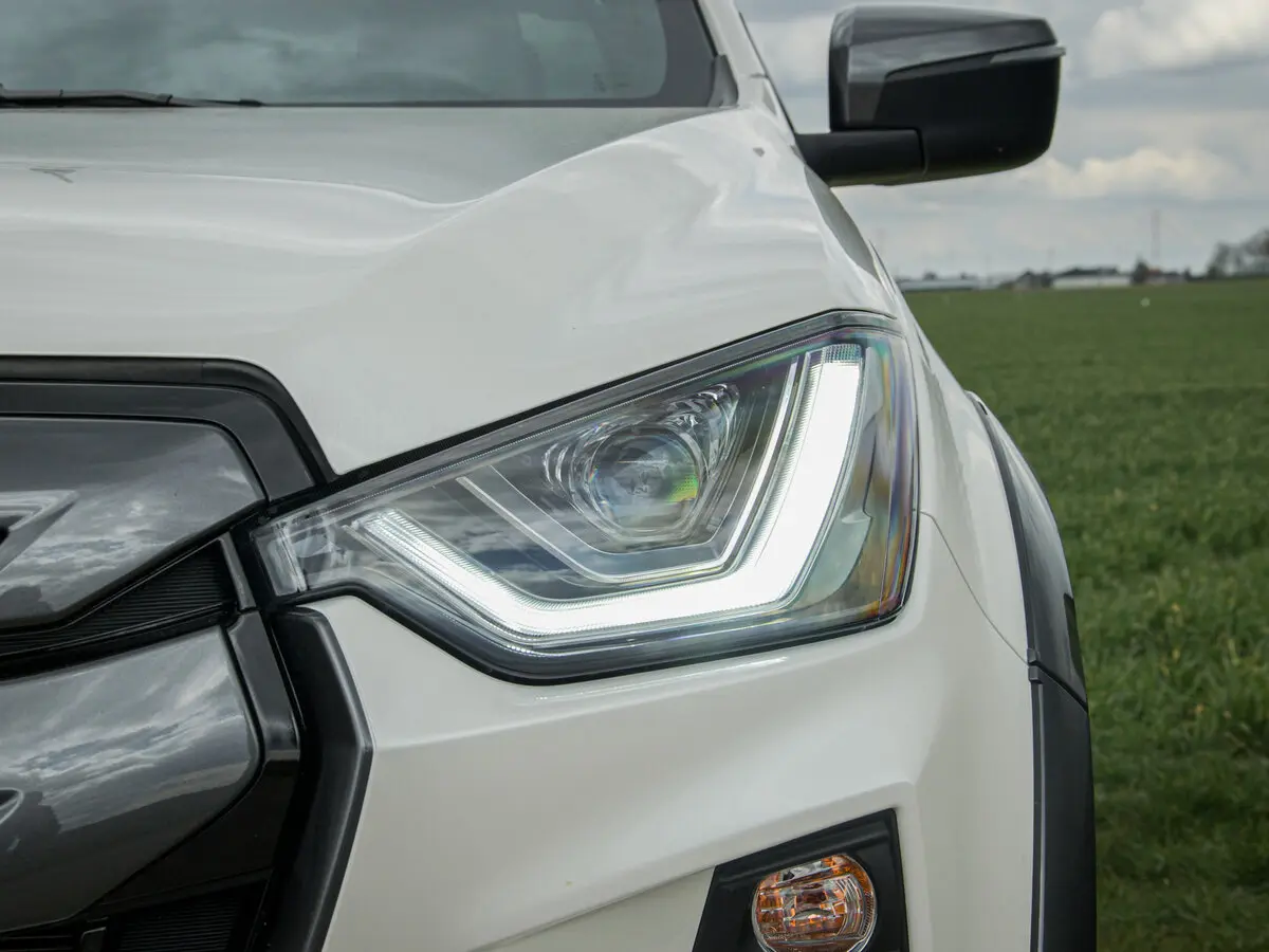 Isuzu D-Max III Пикап Двойная кабина — сүрөт 15