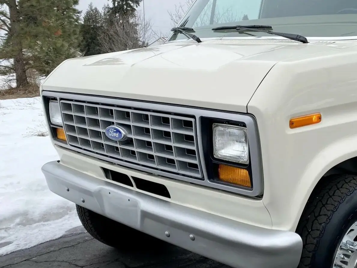 Ford Econoline III Фургон — сүрөт 7