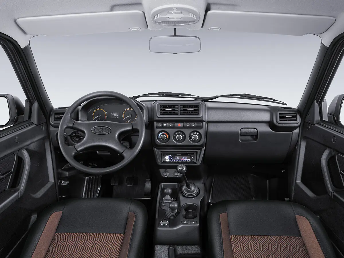 Lada (ВАЗ) Niva Legend I Внедорожник 3 дв. — сүрөт 3