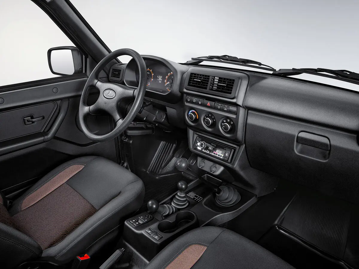 Lada (ВАЗ) Niva Legend I Внедорожник 3 дв. — сүрөт 4