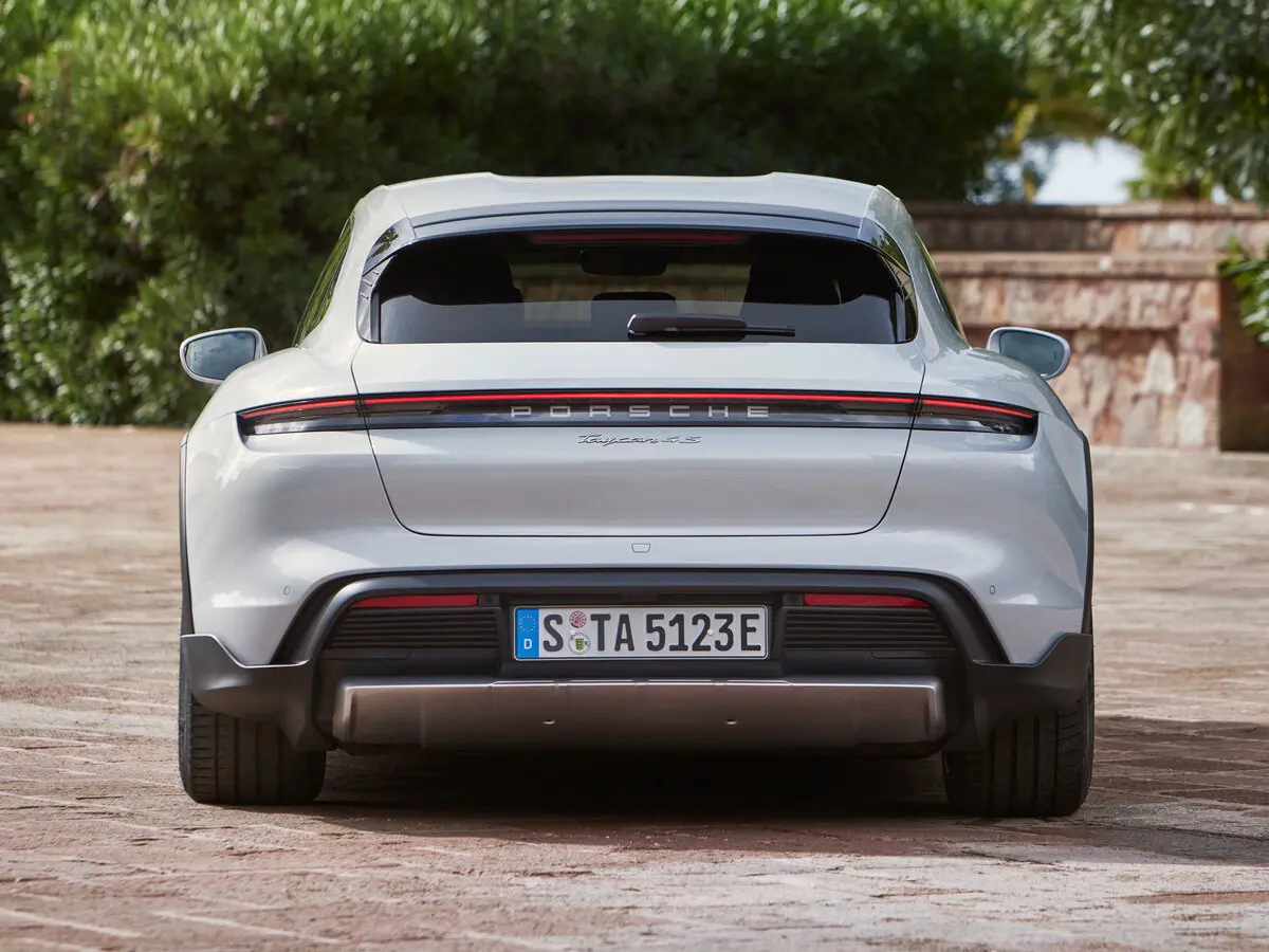 Porsche Taycan I Универсал 5 дв. Cross Turismo — сүрөт 4