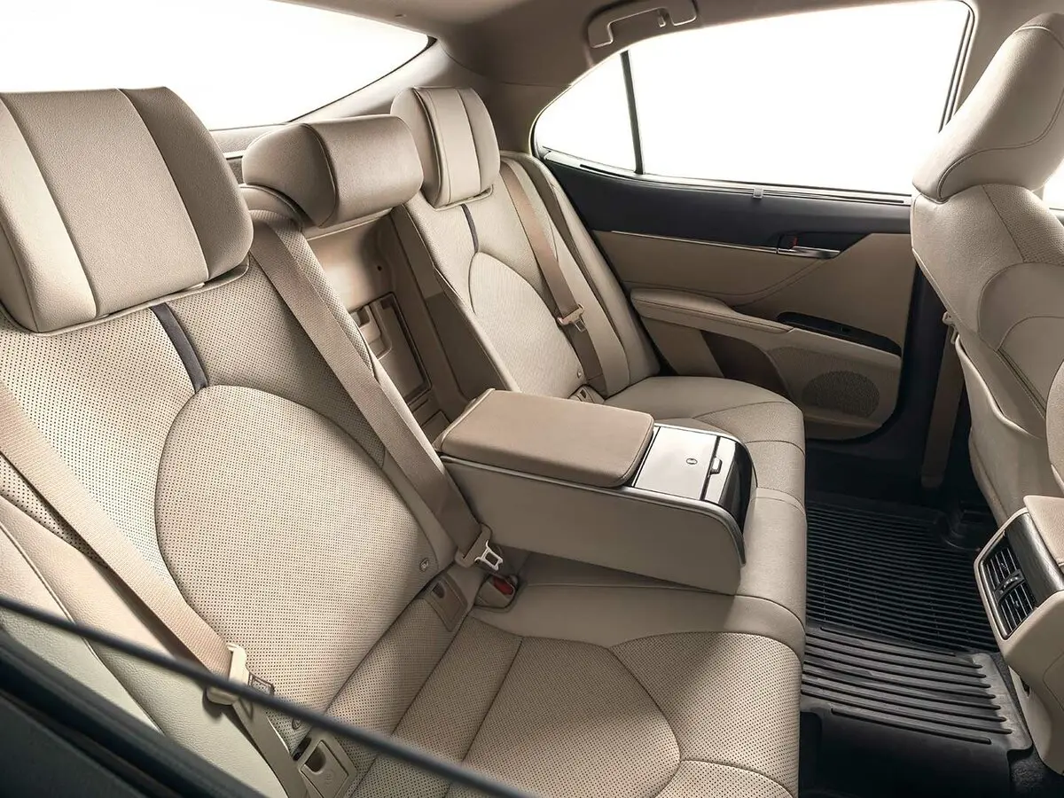 Toyota Camry VIII (XV70) Рестайлинг Седан — сүрөт 9