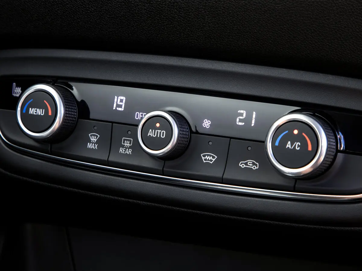 Opel Crossland X I Рестайлинг Внедорожник 5 дв. — сүрөт 15