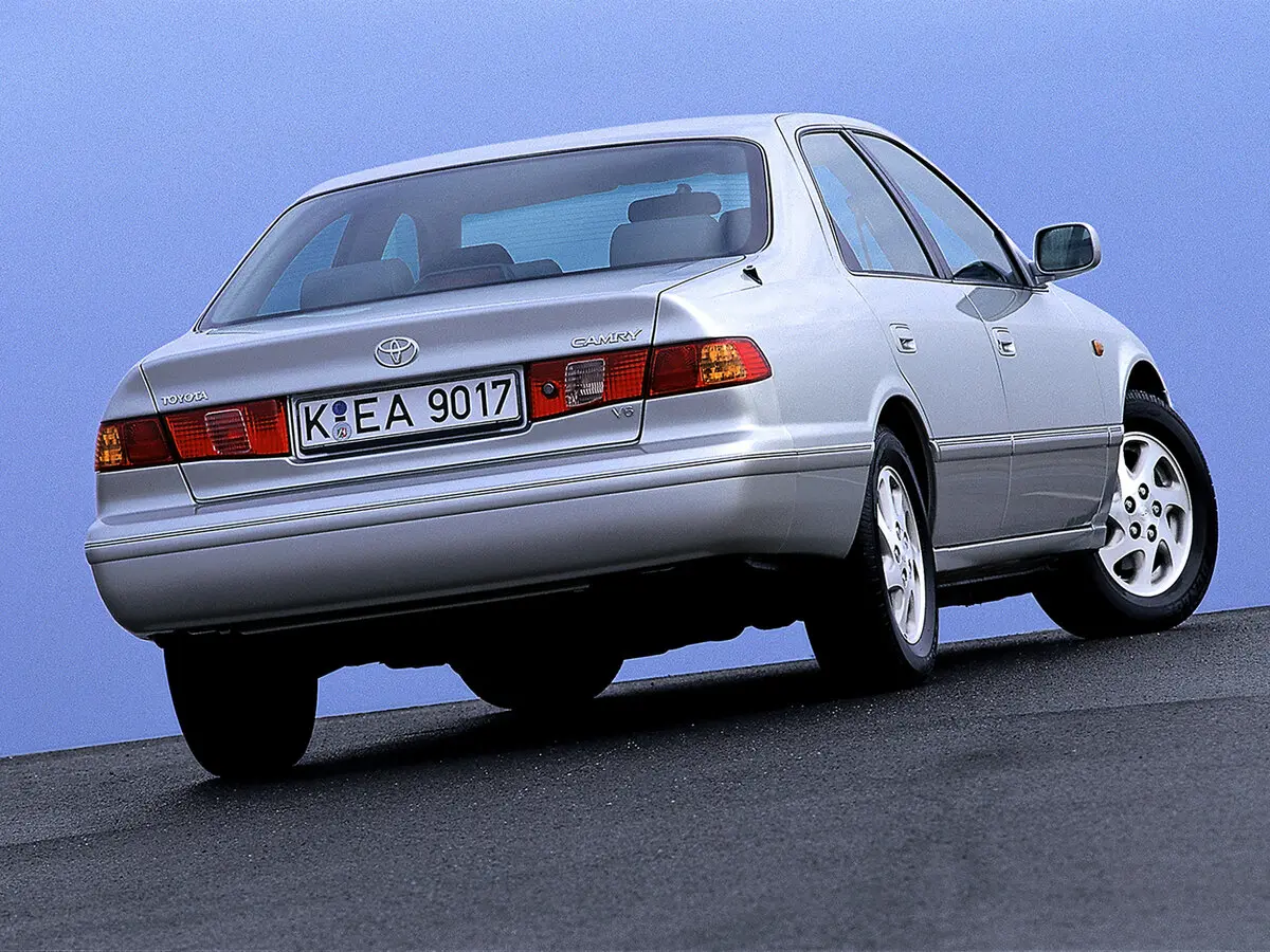 Toyota Camry IV (XV20) Рестайлинг Седан — сүрөт 4