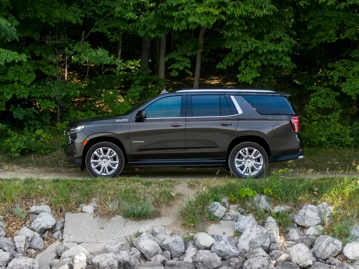 Chevrolet Tahoe V Внедорожник 5 дв. — сүрөт 2