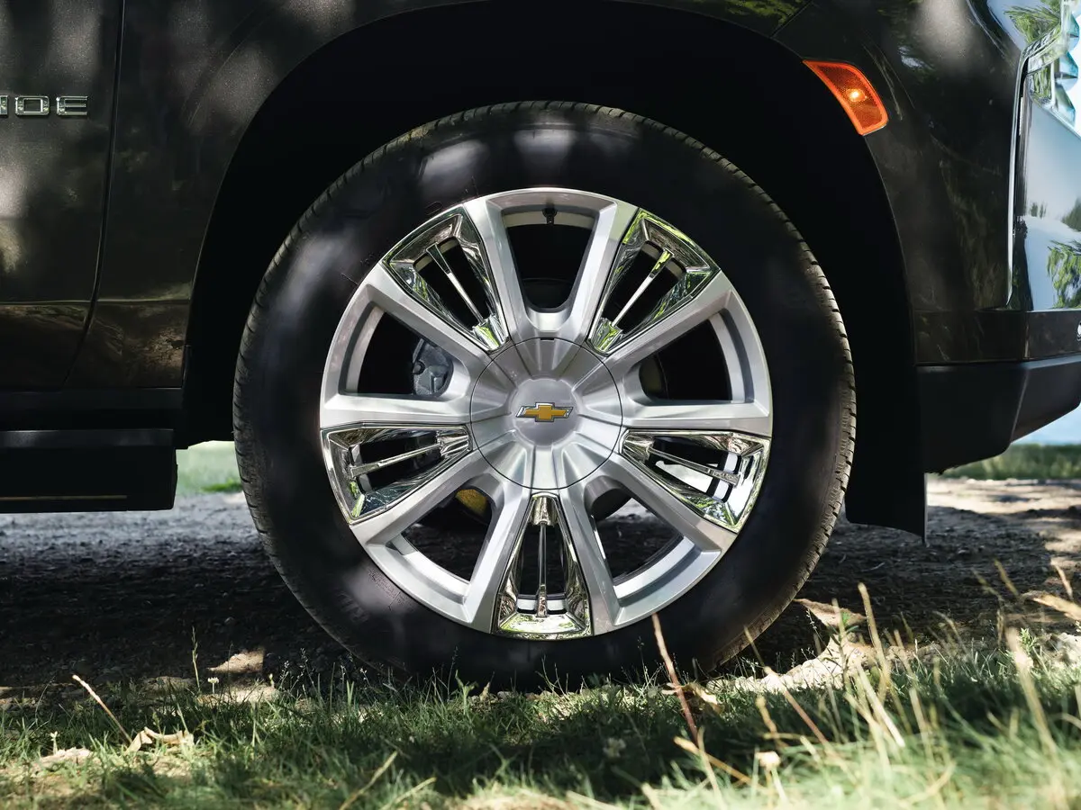 Chevrolet Tahoe V Внедорожник 5 дв. — сүрөт 15