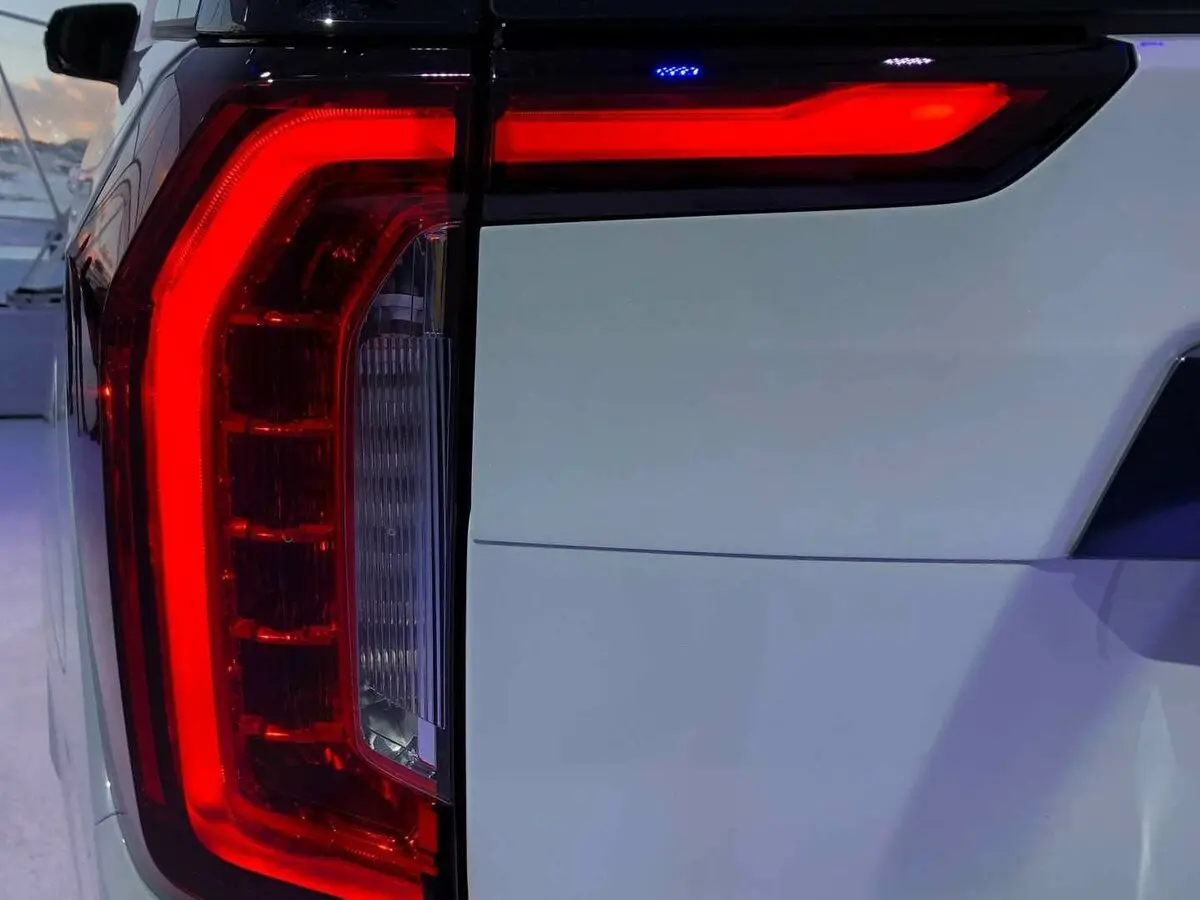 GMC Yukon V Внедорожник 5 дв. XL — сүрөт 12
