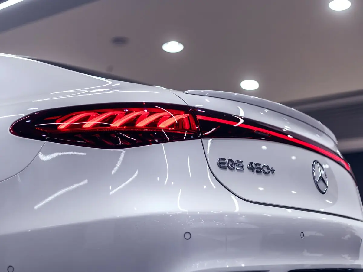 Mercedes-Benz EQS I Лифтбек — сүрөт 34