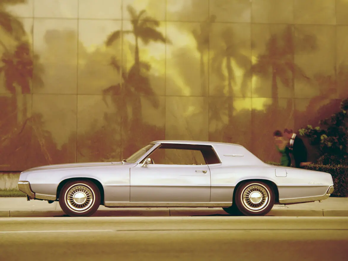 Ford Thunderbird V Купе-хардтоп — сүрөт 2