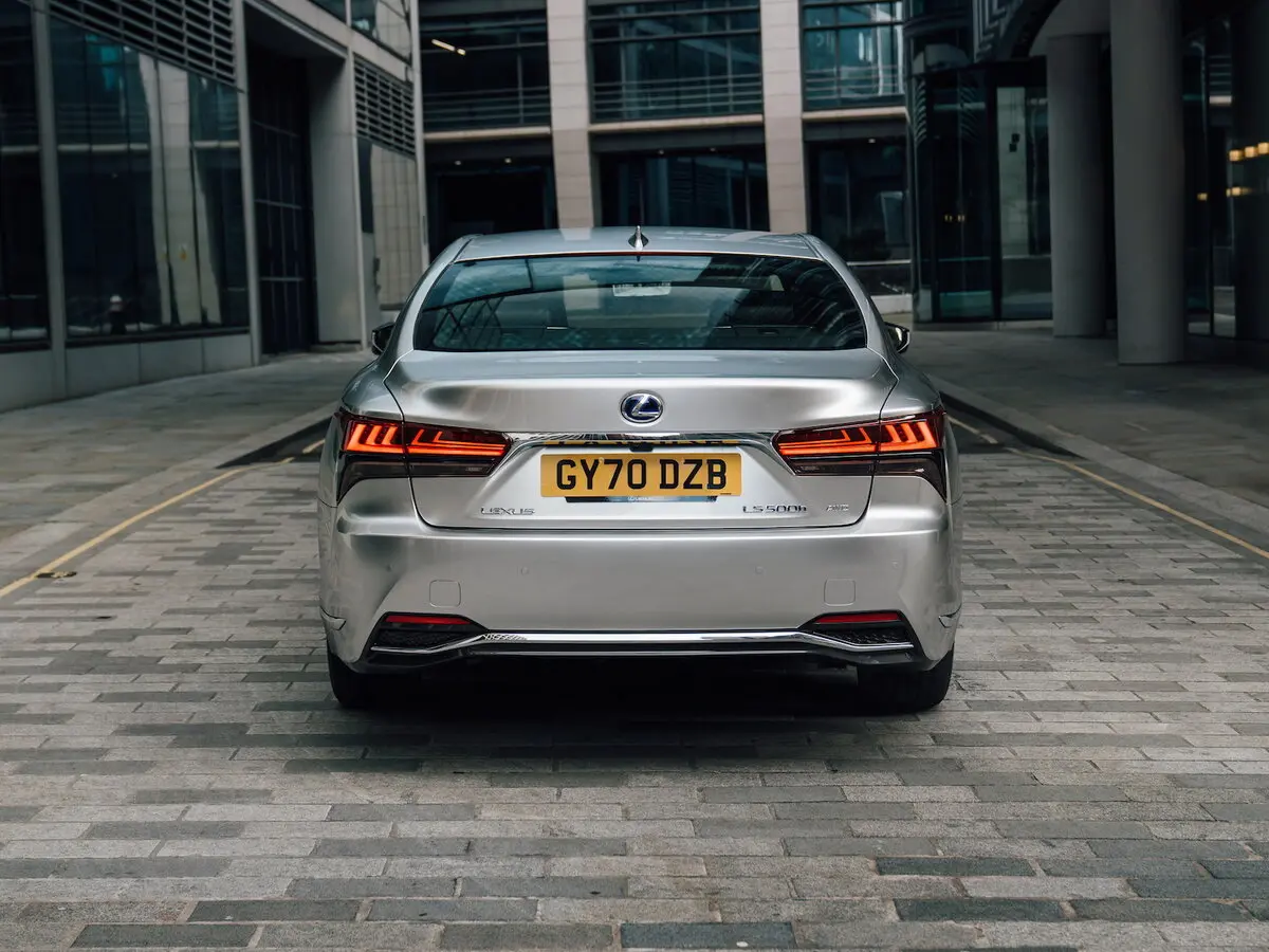 Lexus LS V Рестайлинг Седан — фото 4