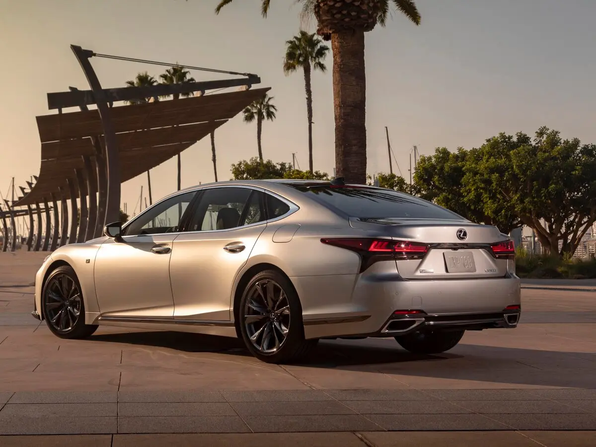 Lexus LS V Рестайлинг Седан — фото 5