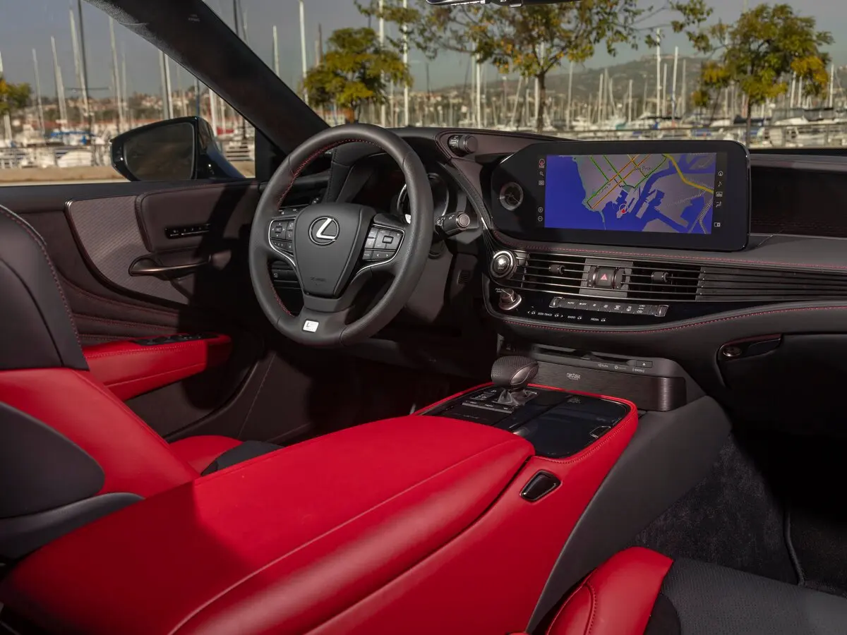 Lexus LS V Рестайлинг Седан — фото 7